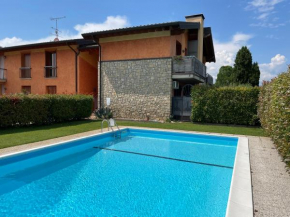 DesenzanoLoft Eridania Apartment with private garden and pool